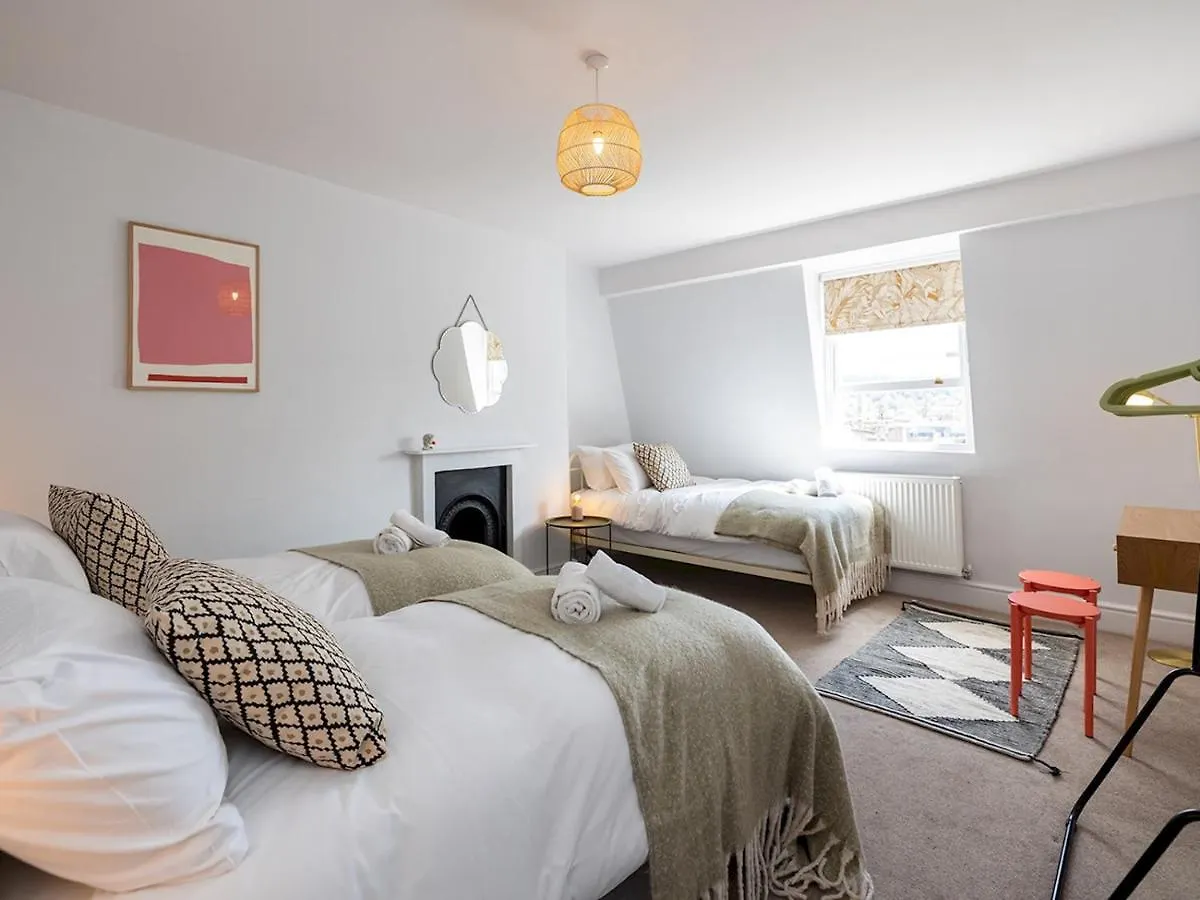 Pass The Keys Stunning Apartment In Central Location Bath