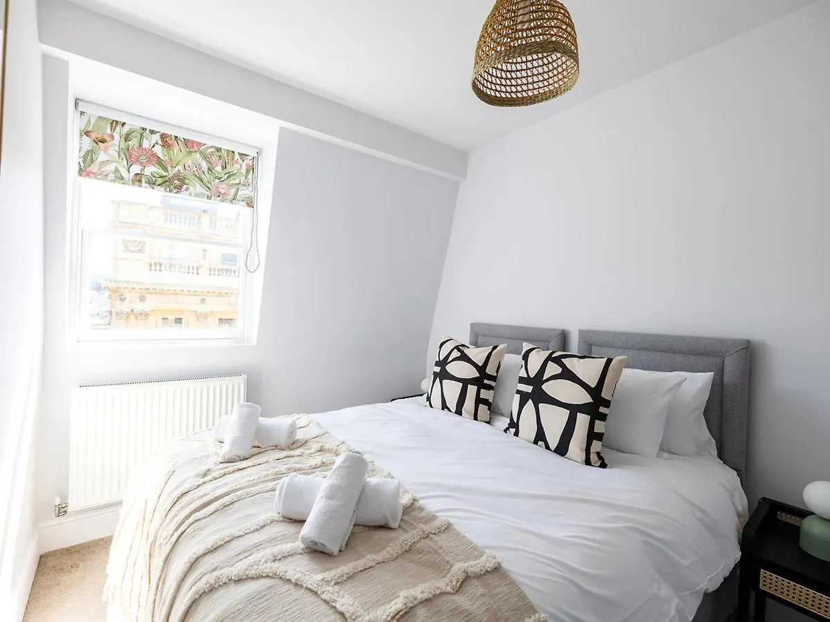 Pass The Keys Stunning Apartment In Central Location Bath