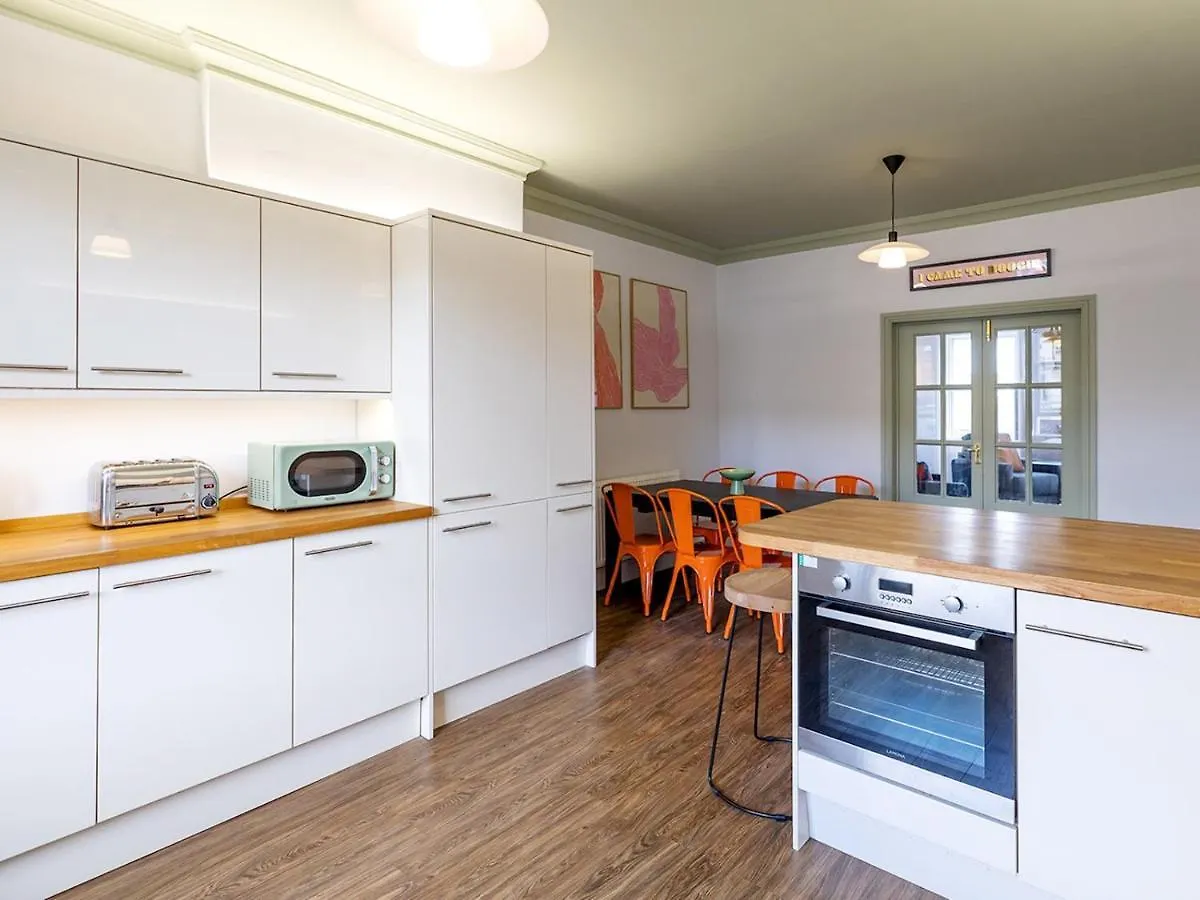 Pass The Keys Stunning Apartment In Central Location Bath 0*,  United Kingdom