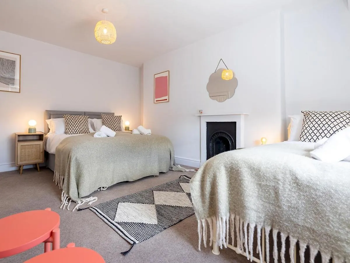 Pass The Keys Stunning Apartment In Central Location Bath