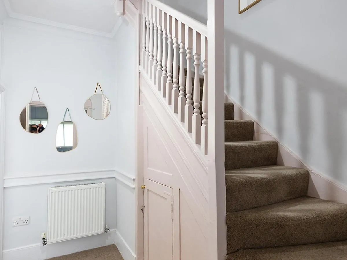 Pass The Keys Stunning Apartment In Central Location Bath